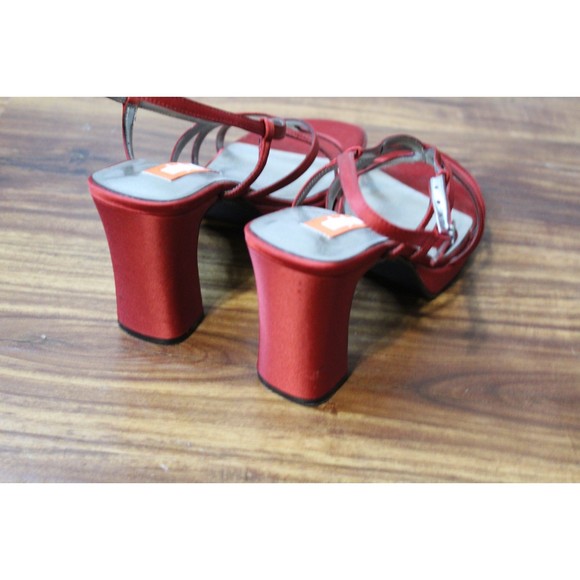 Unlisted Red Chunky Satin Heel Retro Size 7 - Picture 8 of 8